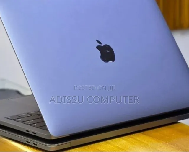 New Laptop Apple MacBook Pro 2019 16GB Intel Core i7 SSD 512GB