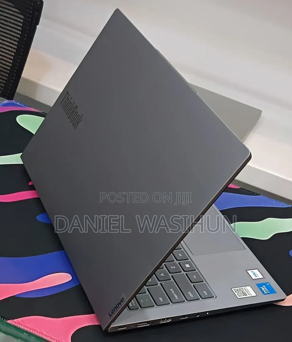New Laptop Lenovo ThinkBook 14 G8 IAL 16GB Intel Core 5 SSD 512GB