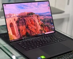 New Laptop Dell Precision 5560 16GB Intel Core i9 SSD 512GB