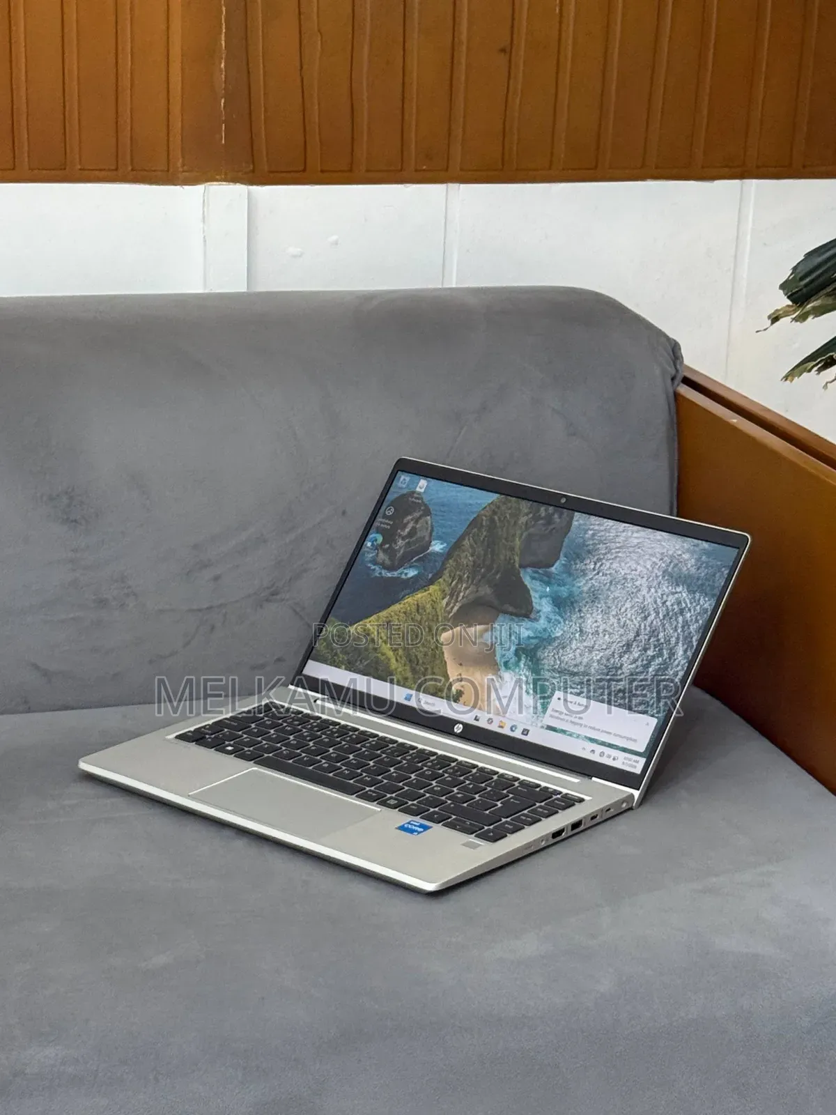 New Laptop HP ProBook 440 G10 8GB Intel Core i3 SSD 256GB