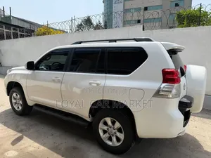 Toyota Land Cruiser Prado 2011 White