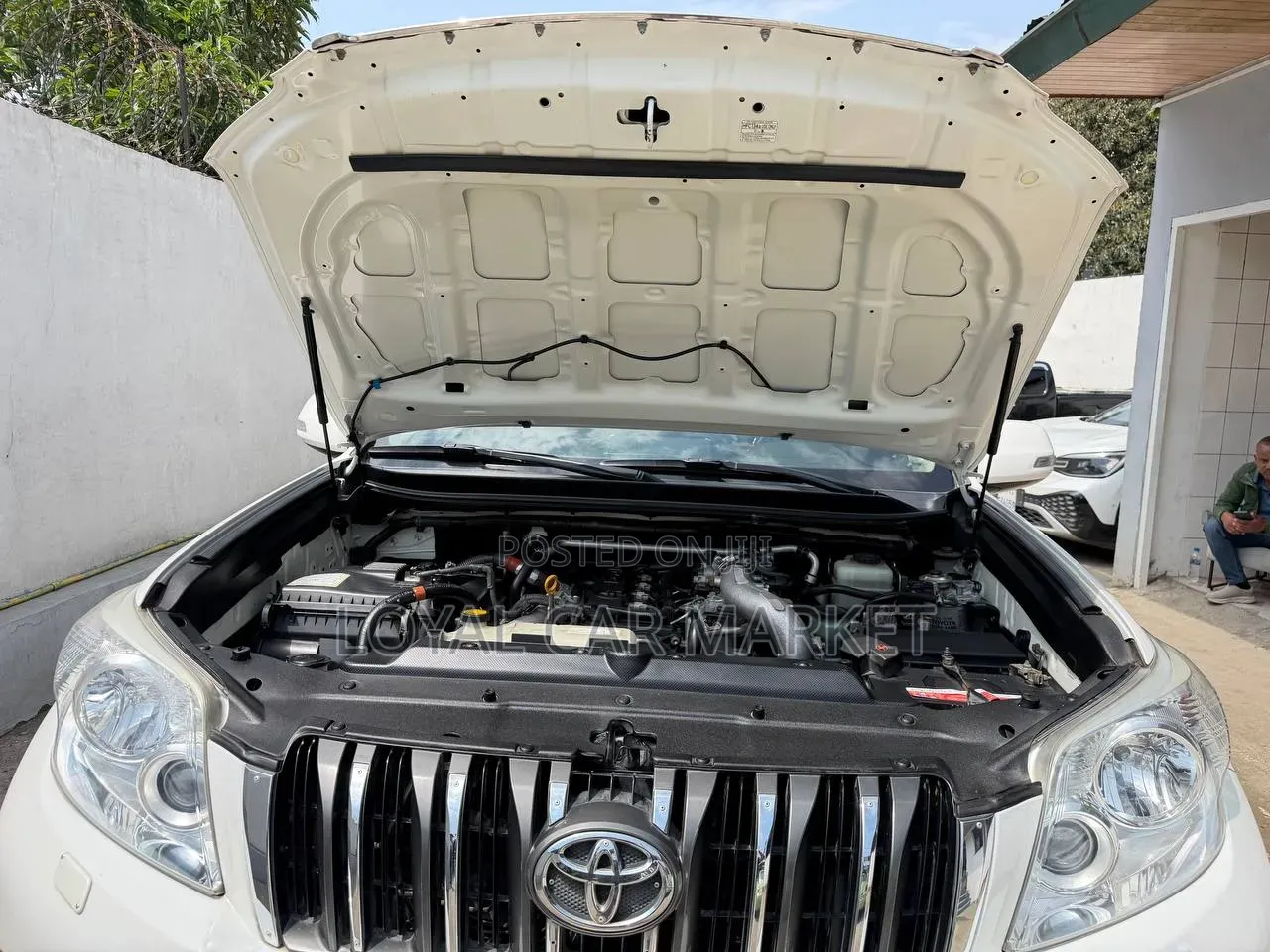 Toyota Land Cruiser Prado 2011 White