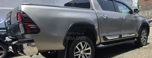 Toyota Hilux 2020 Gray