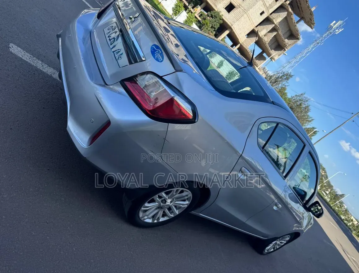 Mitsubishi Attrage 2022 Gray