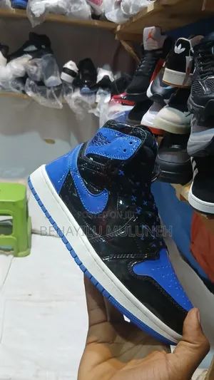 Jordan 1 Air Jordan 1 ስኒከር — አዲስ ስታይል!