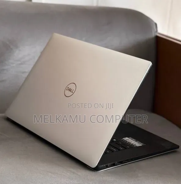 New Laptop Dell XPS 15 32GB Intel Core i9 SSD 1T