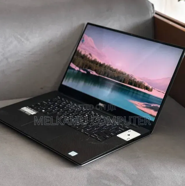 New Laptop Dell XPS 15 32GB Intel Core i9 SSD 1T