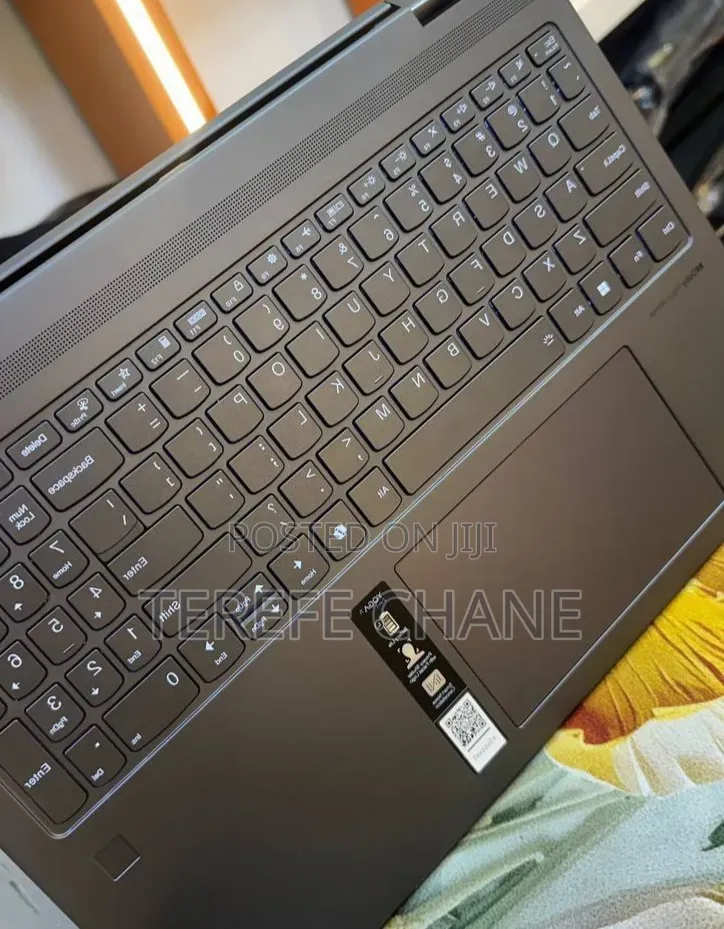 New Laptop Lenovo Yoga C740 16GB Intel Core Ultra 7 SSD 1T