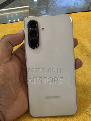 New Samsung Galaxy A56 256 GB White