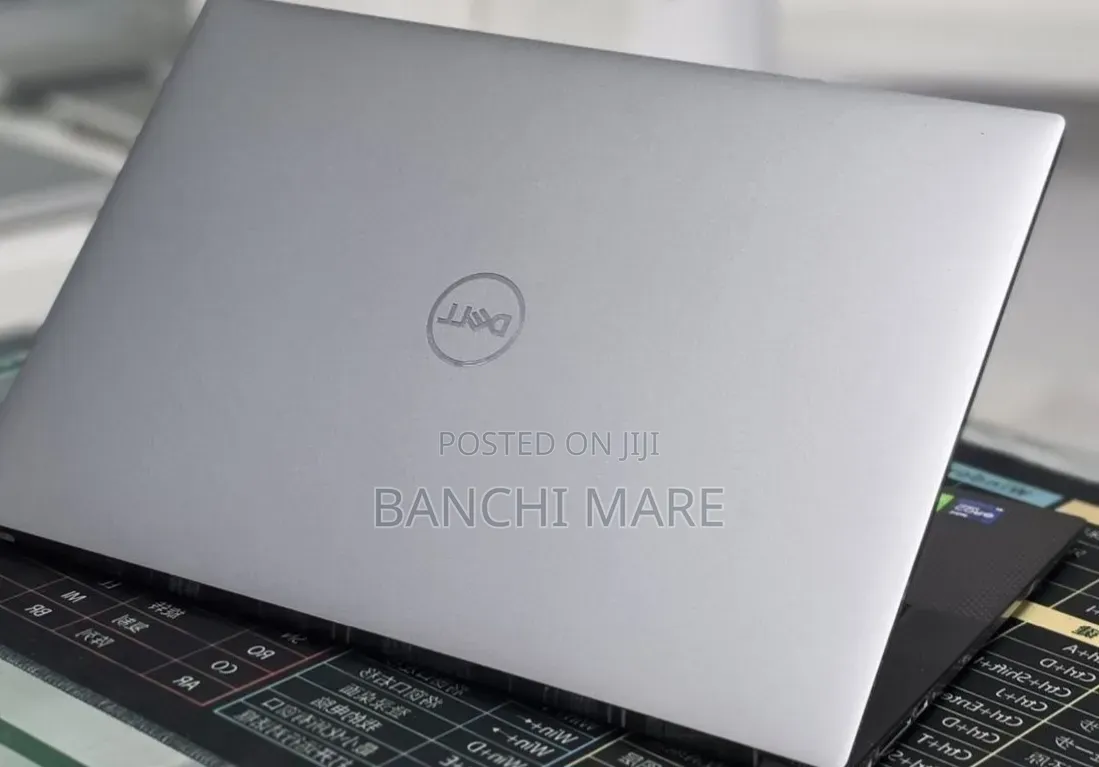 New Laptop Dell Precision 5560 16GB Intel Core i9 SSD 512GB