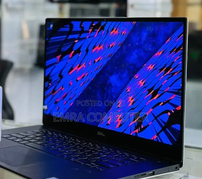 New Laptop Dell 16GB Intel Core i7 SSD 512GB