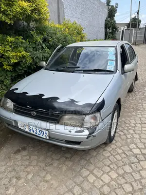 Nissan Sunny 1997 Silver