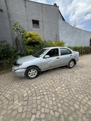 Nissan Sunny 1997 Silver