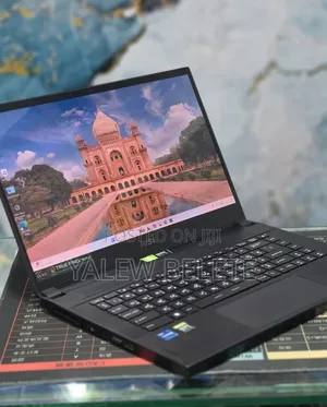 New Laptop MSI Creator A16 AI+ 32GB Intel Core i7 SSD 1T