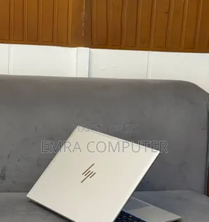 New Laptop HP EliteBook 830 G9 16GB Intel Core i5 SSD 512GB
