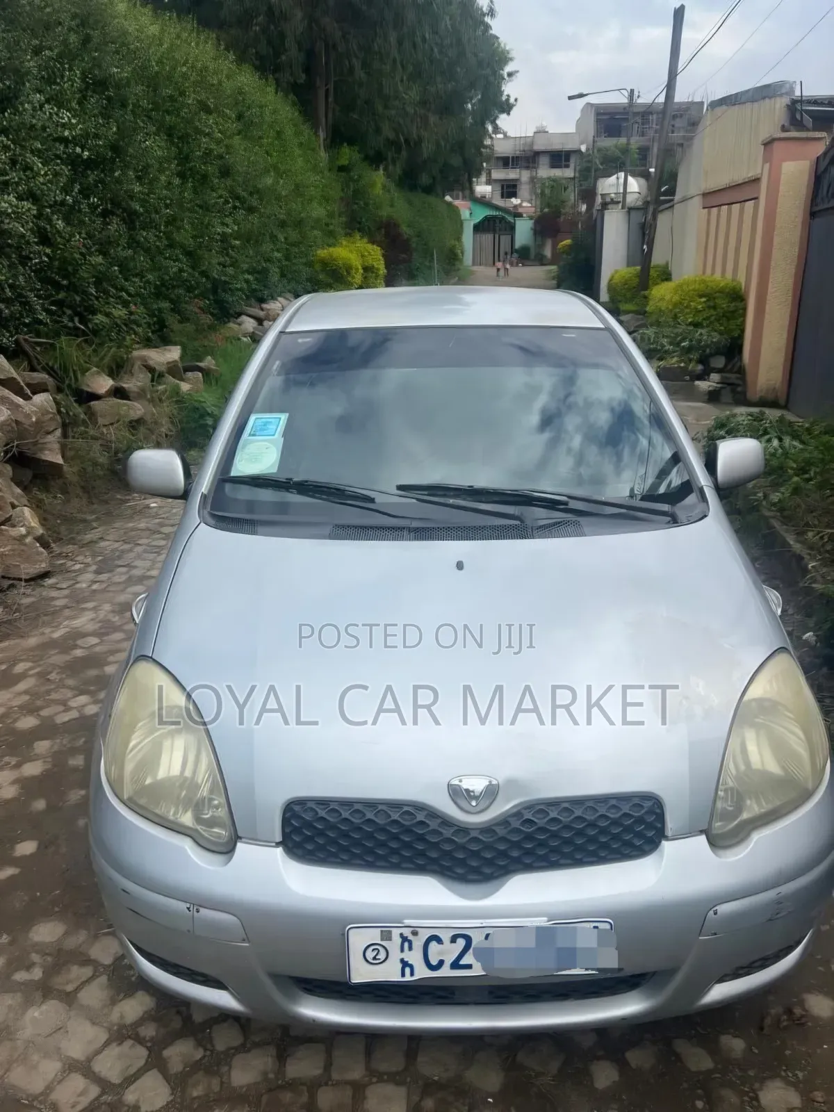 Toyota Vitz 2004 Silver
