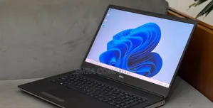 New Laptop Dell Precision 7760 16GB Intel Core i5 SSD 512GB