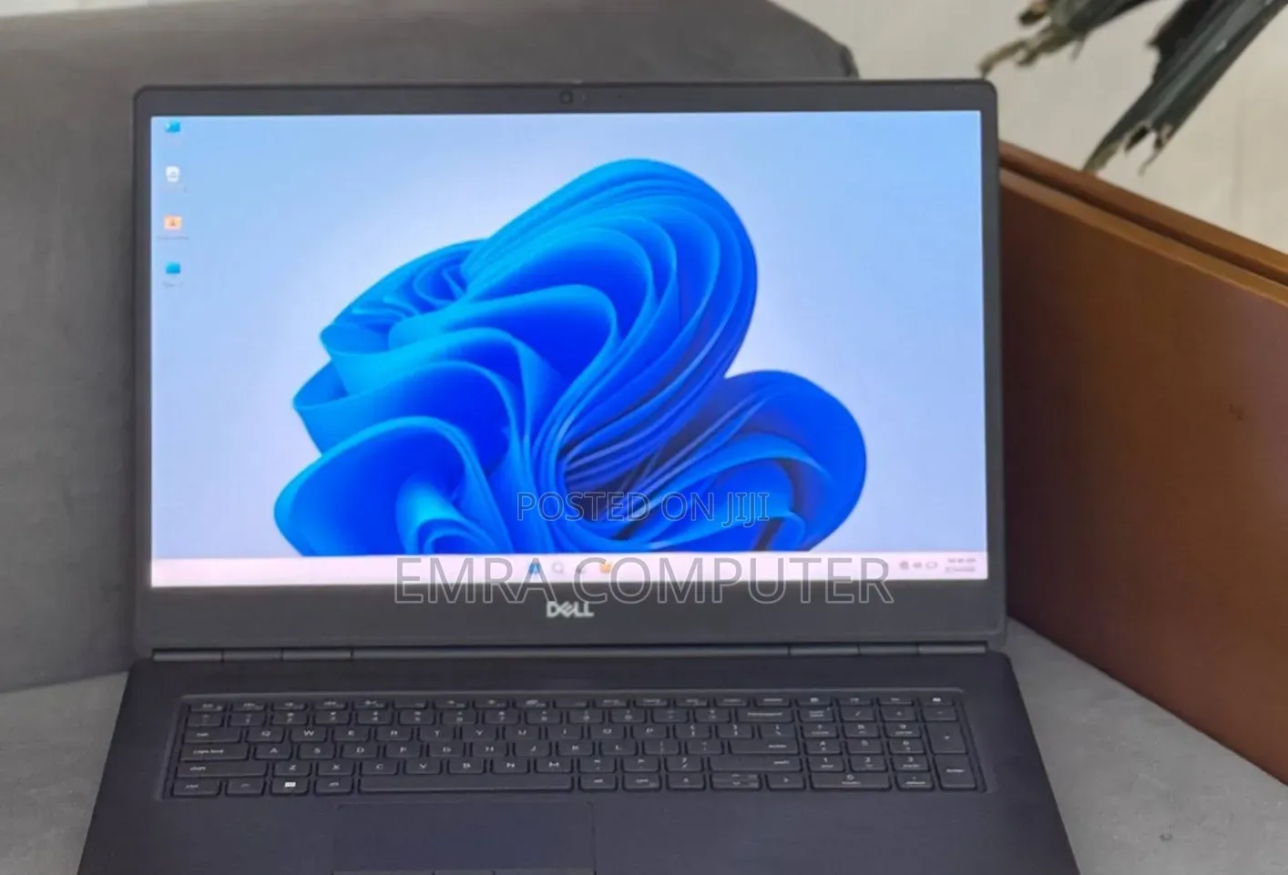 New Laptop Dell Precision 7760 16GB Intel Core i5 SSD 512GB