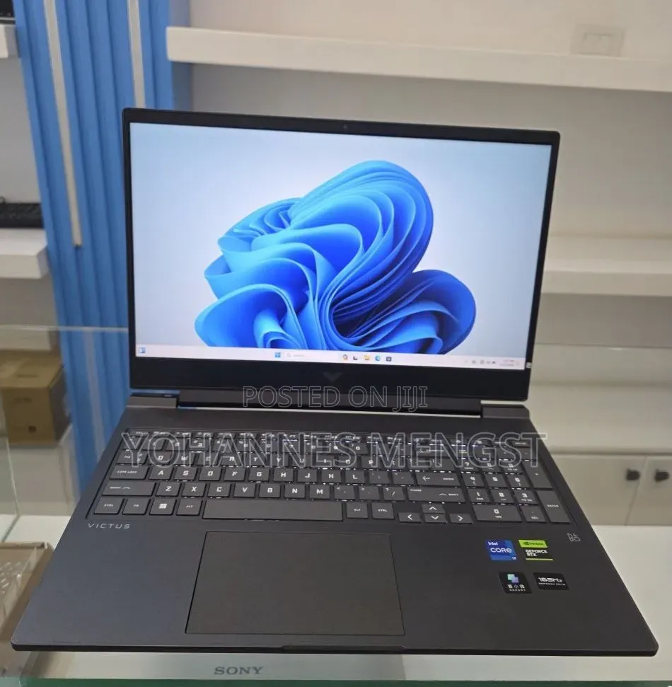 New Laptop HP Victus 16 16GB Intel Core i7 SSD 1T