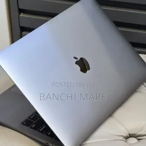 New Laptop Apple MacBook Pro 2019 16GB Intel Core i5 SSD 512GB