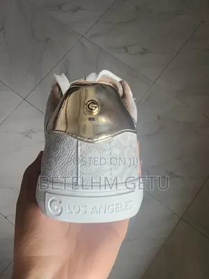 Guess Cream and White Colour