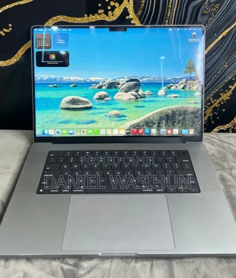 New Laptop Apple MacBook Pro 2021 M1 16GB Apple M1 Pro SSD 512GB