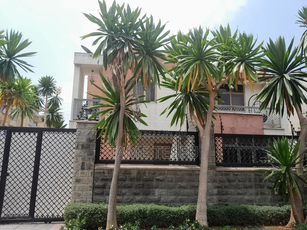 Furnished 6bdrm House in ሀያት, Bole for sale