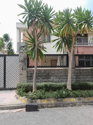 Furnished 6bdrm House in ሀያት, Bole for sale