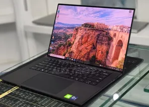 New Laptop Dell XPS 15 16GB Intel Core i9 SSD 512GB