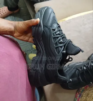 Graceland Black Sneakers
