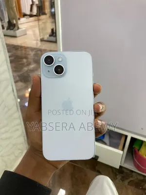 New Apple iPhone 15 128 GB White