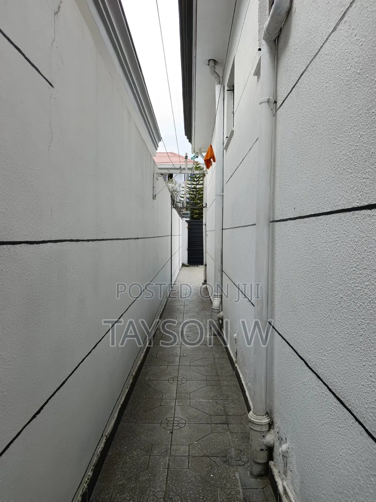 4bdrm Villa in Addis Ababa Ayat, Bole for sale