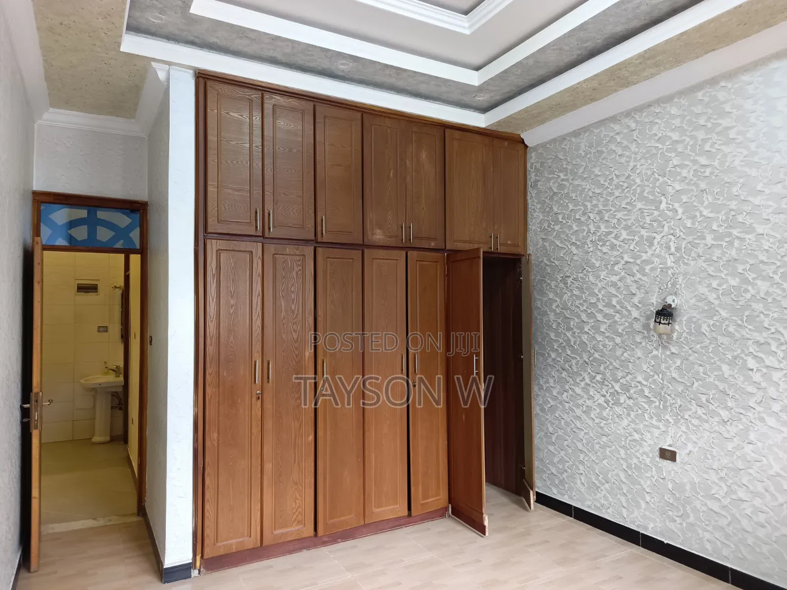 4bdrm Villa in Addis Ababa Ayat, Bole for sale