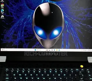 New Laptop Alienware 15 R2 32GB Intel Core i9 SSD 1T