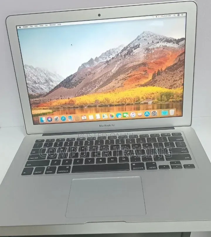New Laptop Apple MacBook Air 2017 8GB Intel Core i5 SSD 128GB