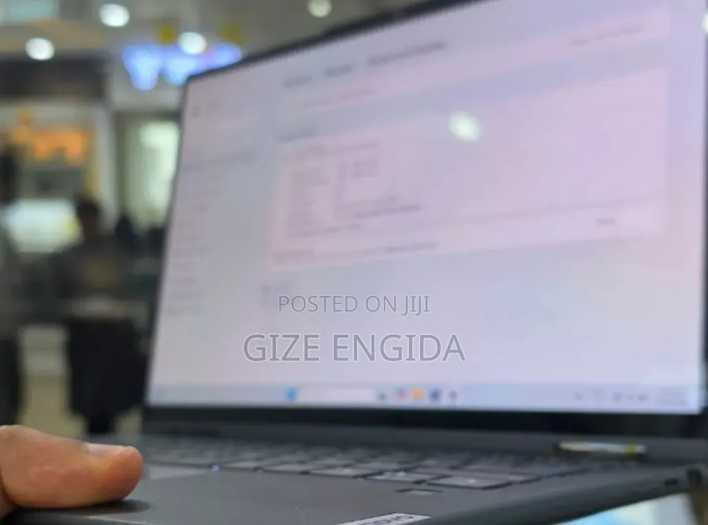 New Laptop Lenovo Yoga 7i 16GB Intel Core Ultra 5 SSD 512GB