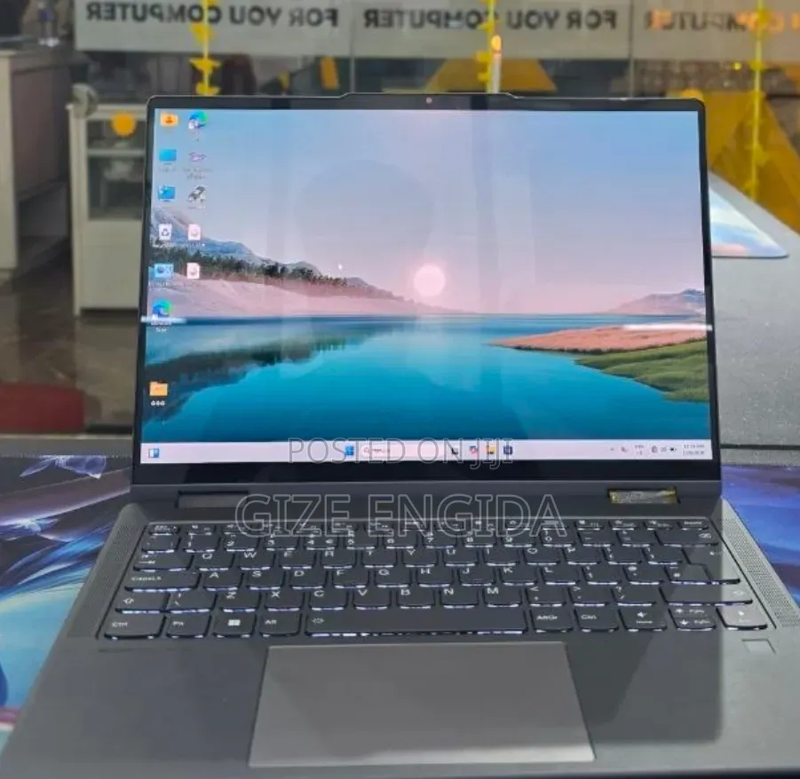 New Laptop Lenovo Yoga 7i 16GB Intel Core Ultra 5 SSD 512GB