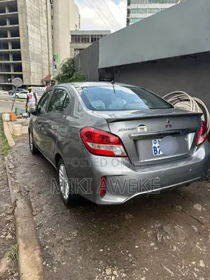 Mitsubishi Attrage 2021 Gray