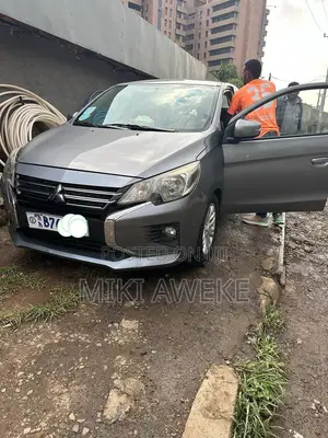 Mitsubishi Attrage 2021 Gray