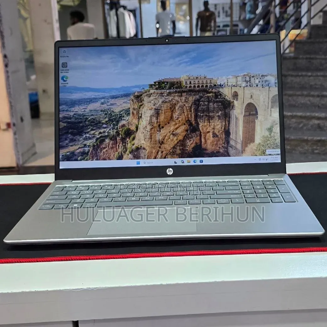 New Laptop HP Stream Notebook 16GB Intel Core i7 SSD 1T