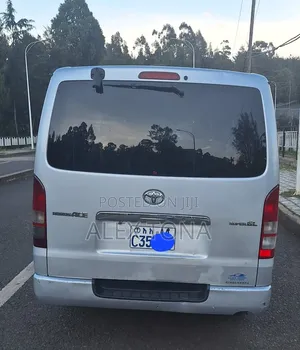 Toyota HiAce 2007 Silver