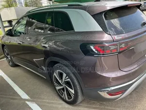 Volkswagen ID.6 Crozz 85 kWh RWD 2022 Brown