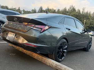 Hyundai Avante 2022 Gray
