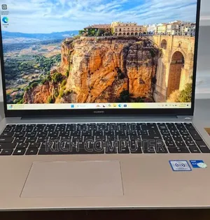 New Laptop Huawei MateBook X Pro 16GB Intel Core i7 SSD 512GB