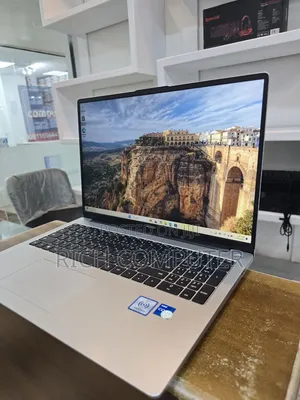 New Laptop Huawei MateBook X Pro 16GB Intel Core i7 SSD 512GB