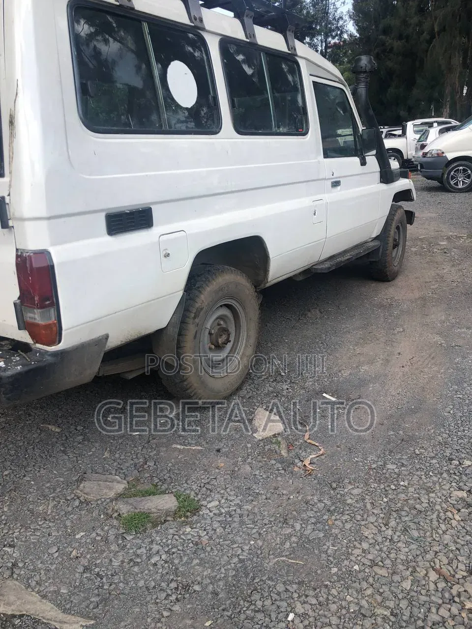Toyota Land Cruiser 2003 White