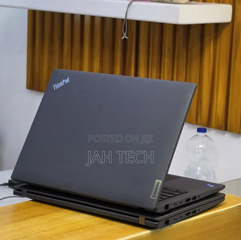 New Laptop Lenovo ThinkPad T14 16GB Intel Core i7 SSD 512GB