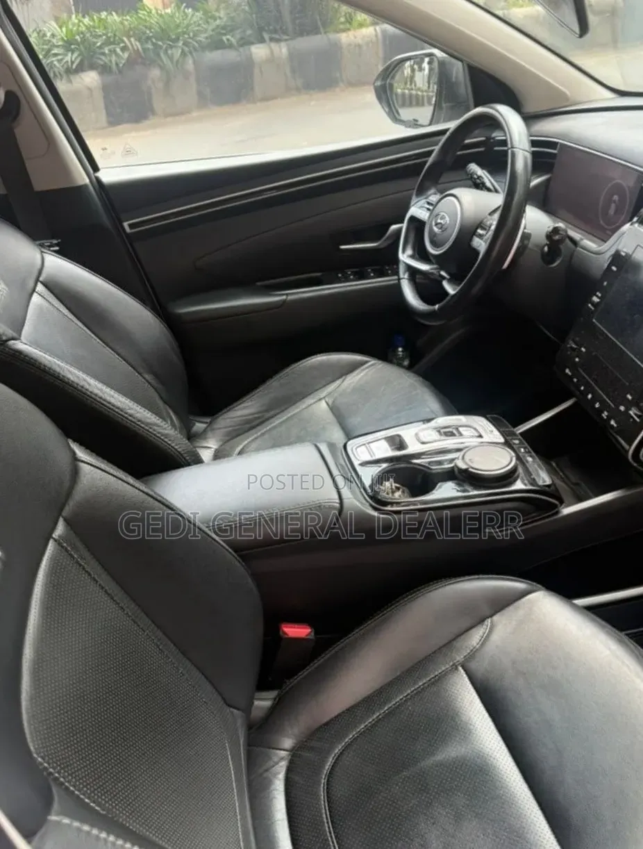 Hyundai Tucson 2022 White