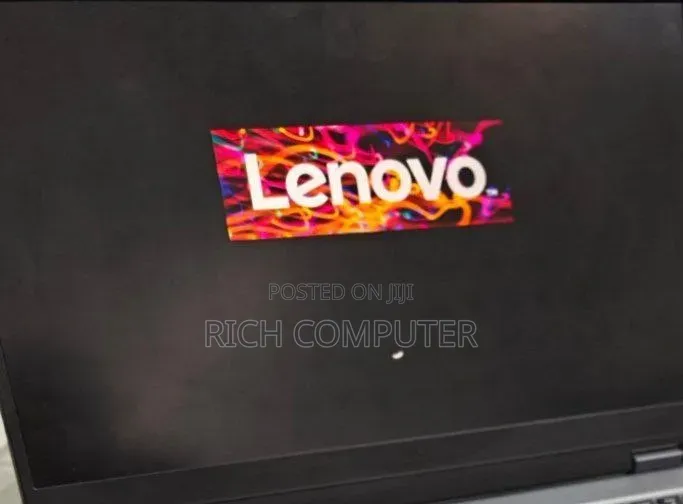 New Laptop Lenovo LOQ 15IRH8 16GB Intel Core i5 SSD 512GB