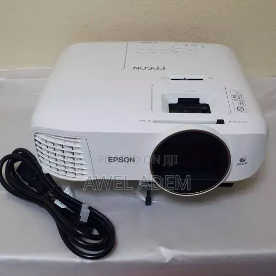 Epson EH-TW5700
Latest 3D Full HD Android TV
332 Inch Cinema Projector